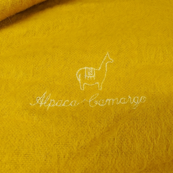 Alpaca Camargo Yellow Scarf - Picture 2 of 10